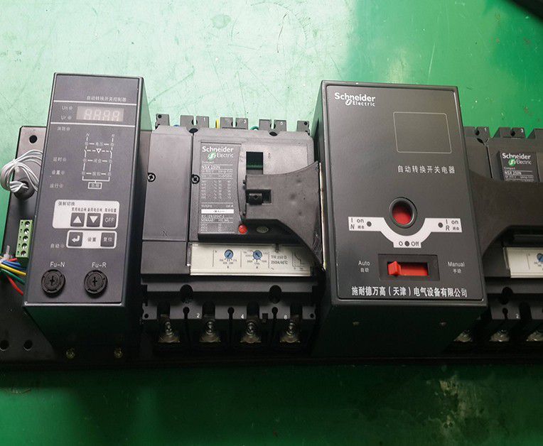 双电源自动挡切换装置